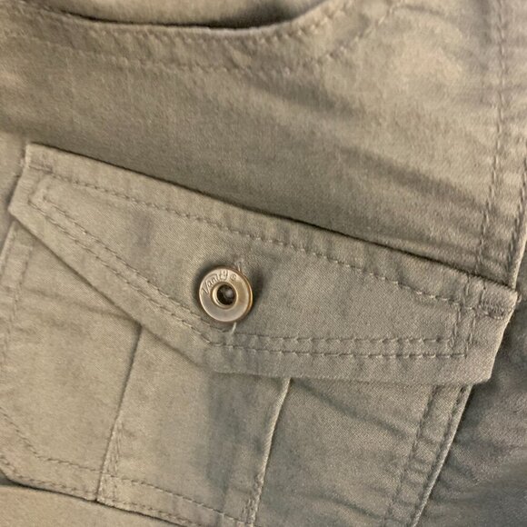 Vanity Olive colored shorts - New with tags - Picture 5 of 6